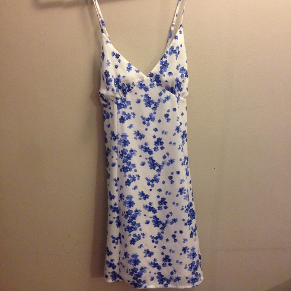 Forever 21 Dresses & Skirts - Forever 21 Floral dress